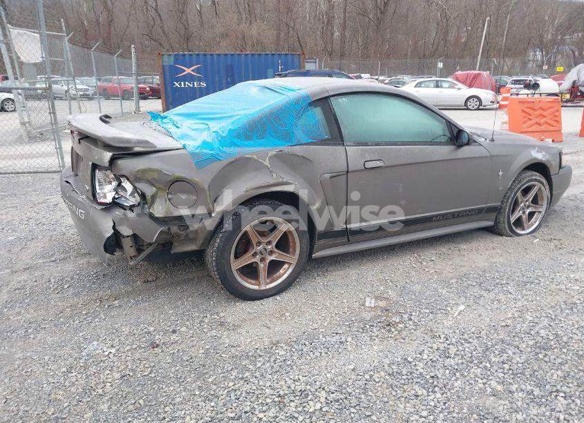 Photo 4 of 2002 Ford Mustang (VIN 1FAFP404X2F212068)