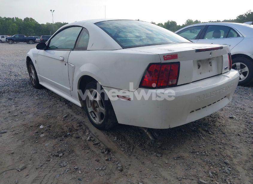 Photo 3 of 2003 Ford Mustang (VIN 1FAFP404X3F374199)