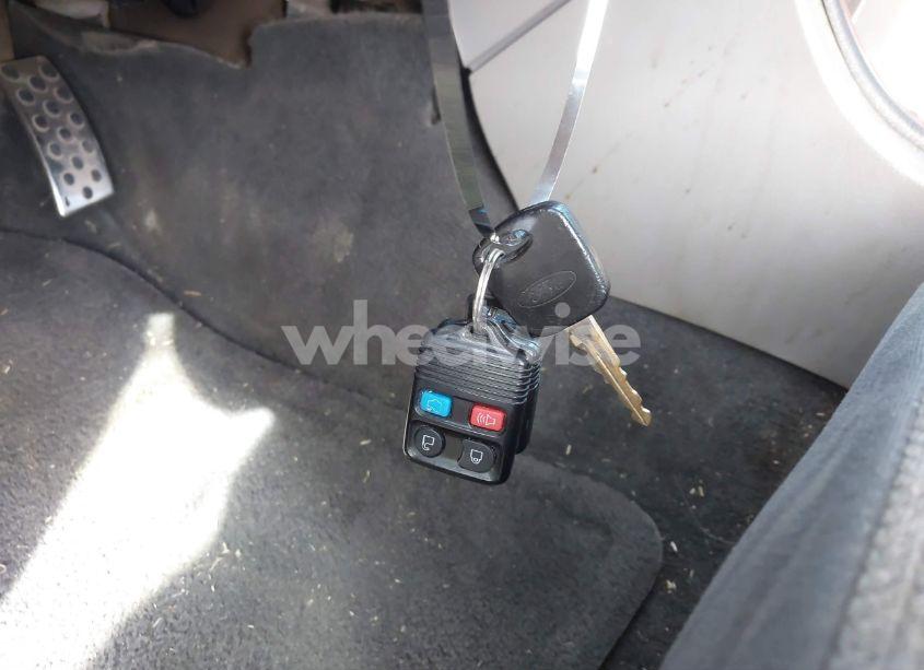 Photo 11 of 2004 Ford Mustang (VIN 1FAFP404X4F131994)