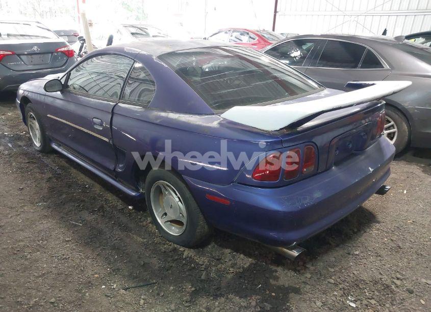 Photo 3 of 1998 Ford Mustang (VIN 1FAFP404XWF175772)