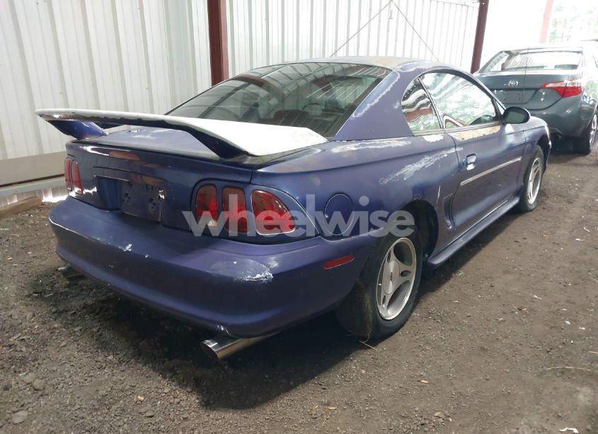 Photo 4 of 1998 Ford Mustang (VIN 1FAFP404XWF175772)