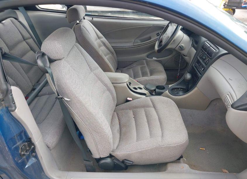 Photo 5 of 1998 Ford Mustang (VIN 1FAFP404XWF213047)