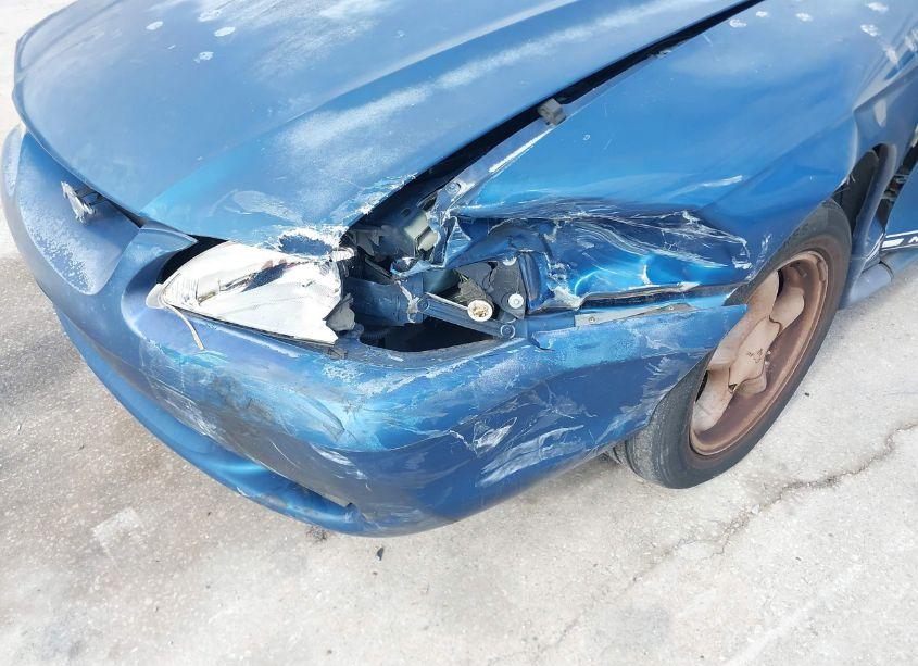 Photo 6 of 1998 Ford Mustang (VIN 1FAFP404XWF213047)