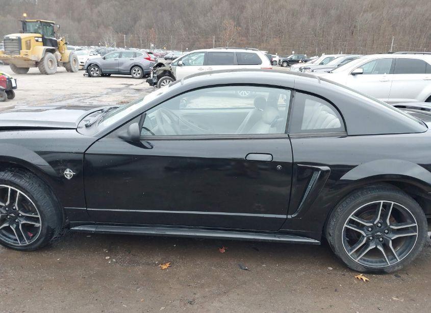 Photo 15 of 1999 Ford Mustang (VIN 1FAFP404XXF154115)