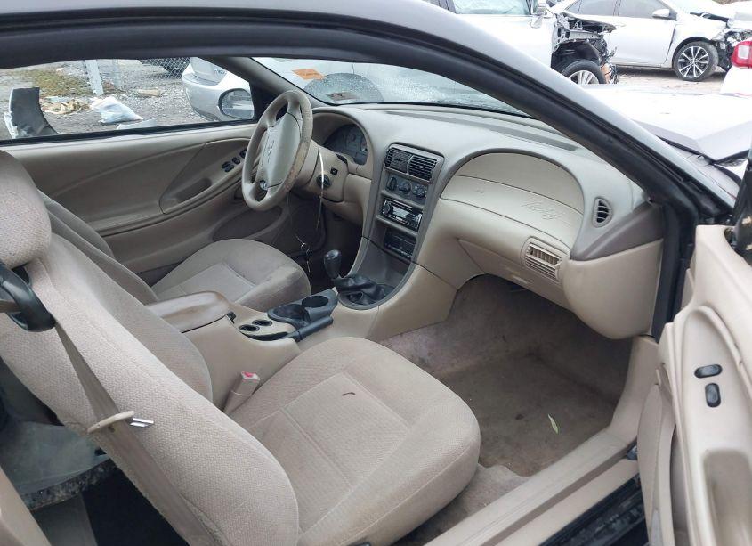 Photo 5 of 1999 Ford Mustang (VIN 1FAFP404XXF154115)