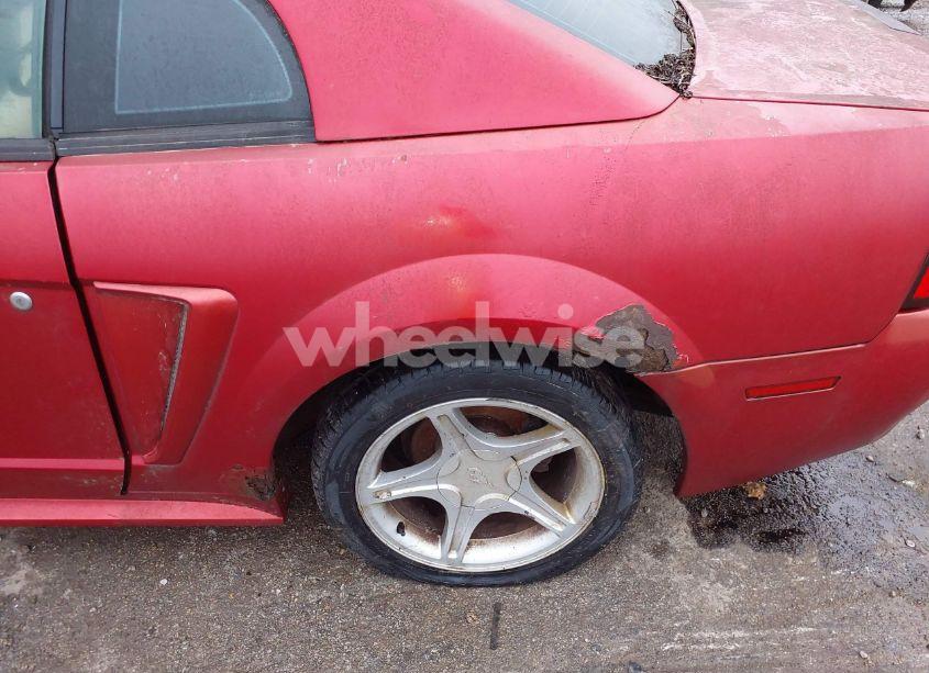 Photo 6 of 2004 Ford Mustang (VIN 1FAFP40614F190532)