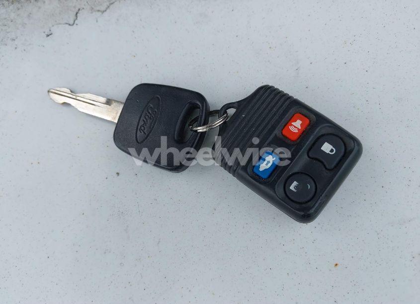 Photo 11 of 2004 Ford Mustang (VIN 1FAFP40624F135586)