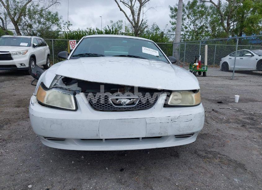 Photo 13 of 2004 Ford Mustang (VIN 1FAFP40624F135586)