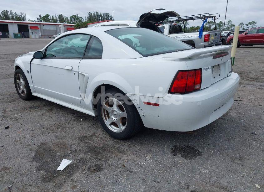 Photo 3 of 2004 Ford Mustang (VIN 1FAFP40624F135586)