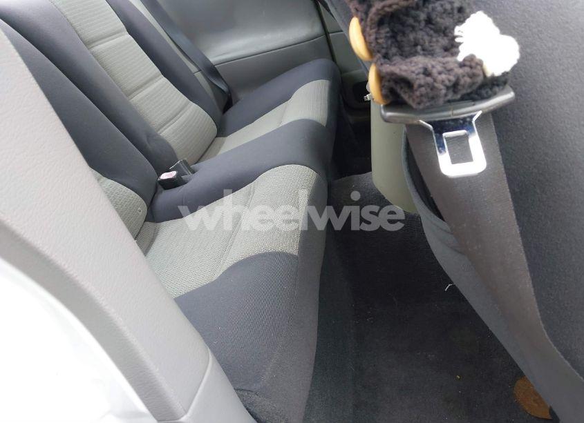 Photo 8 of 2004 Ford Mustang (VIN 1FAFP40624F135586)