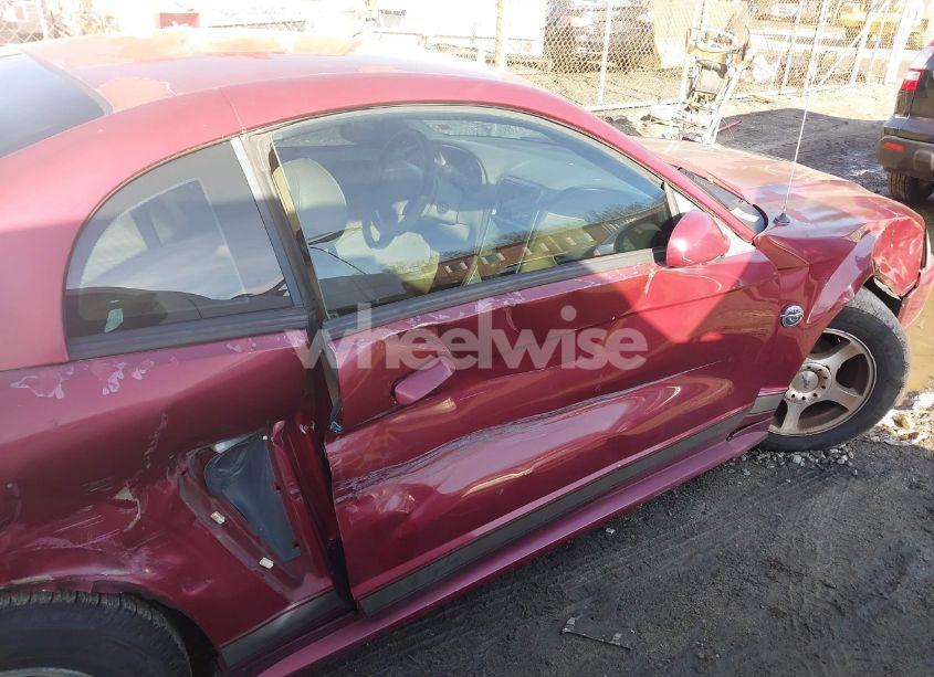 Photo 6 of 2004 Ford Mustang (VIN 1FAFP40624F137743)