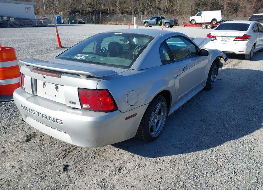 Photo 4 of 2004 Ford Mustang (VIN 1FAFP40624F151478)
