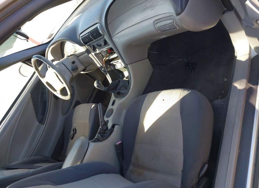 Photo 5 of 2004 Ford Mustang (VIN 1FAFP40624F151478)