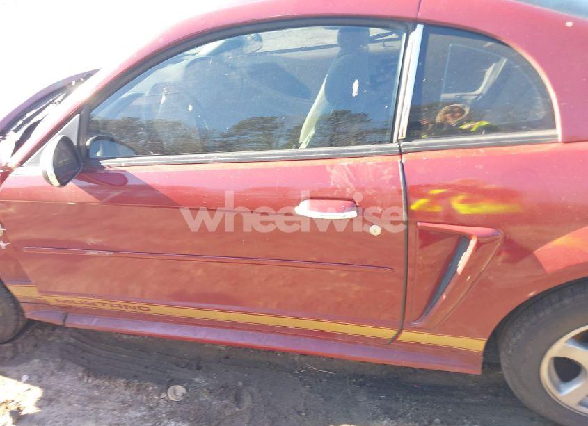 Photo 15 of 2004 Ford Mustang (VIN 1FAFP40634F132387)