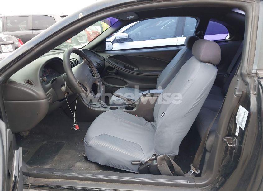 Photo 5 of 2004 Ford Mustang (VIN 1FAFP40684F138315)