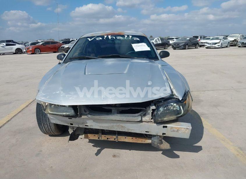 Photo 13 of 2004 Ford Mustang (VIN 1FAFP40684F174831)