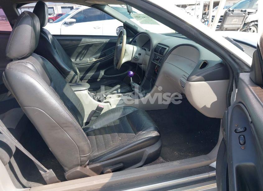 Photo 5 of 2004 Ford Mustang (VIN 1FAFP40684F174831)