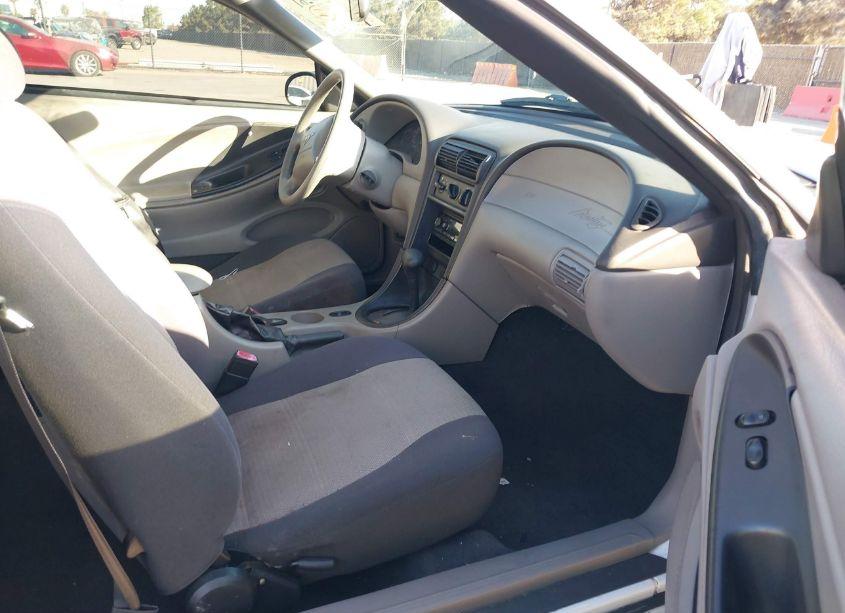 Photo 5 of 2004 Ford Mustang (VIN 1FAFP40684F205141)