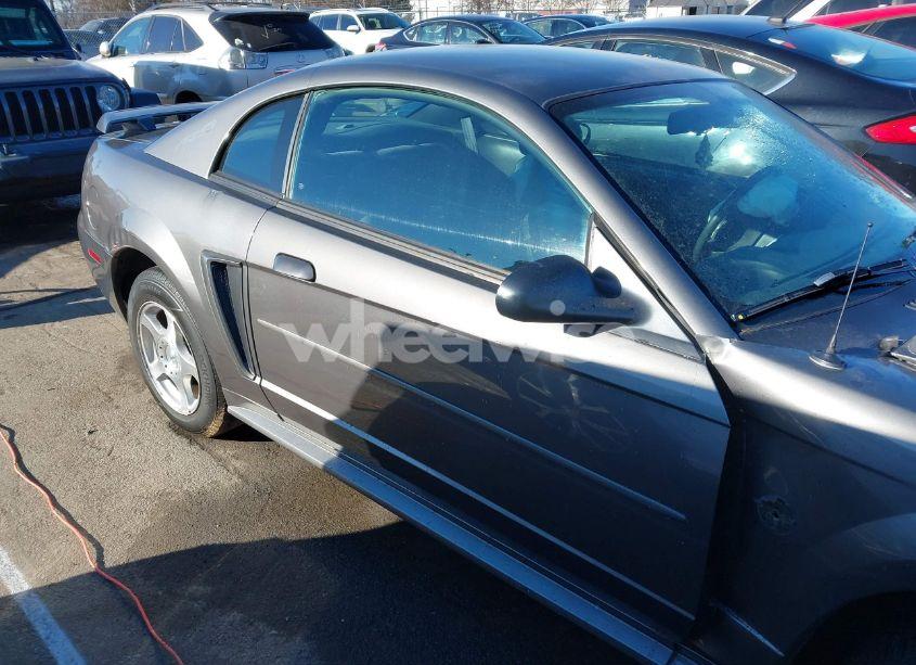 Photo 13 of 2004 Ford Mustang (VIN 1FAFP40684F235272)