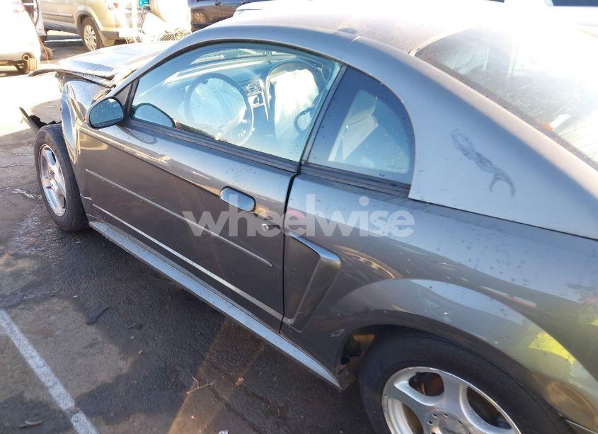 Photo 14 of 2004 Ford Mustang (VIN 1FAFP40684F235272)