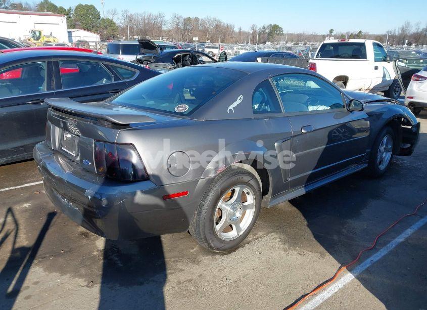 Photo 4 of 2004 Ford Mustang (VIN 1FAFP40684F235272)