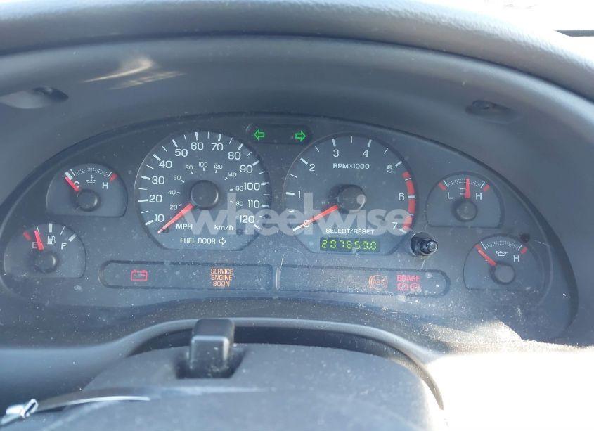 Photo 7 of 2004 Ford Mustang (VIN 1FAFP40684F235272)