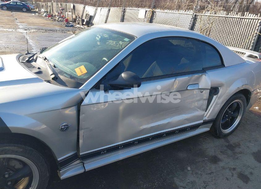 Photo 6 of 2004 Ford Mustang (VIN 1FAFP40694F241808)