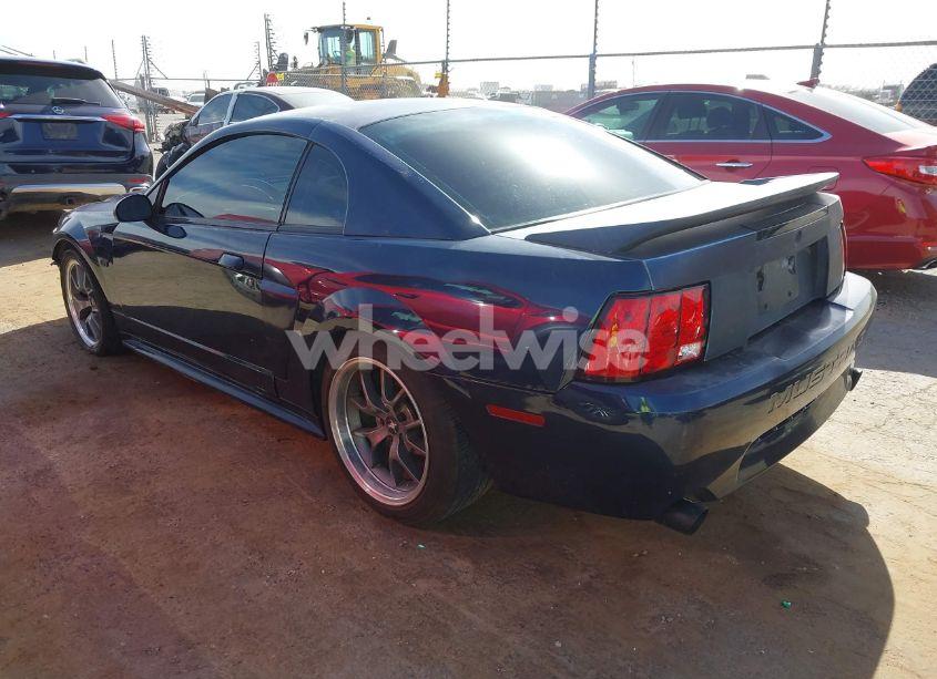 Photo 3 of 2001 Ford Mustang GT (VIN 1FAFP42X01F104029)