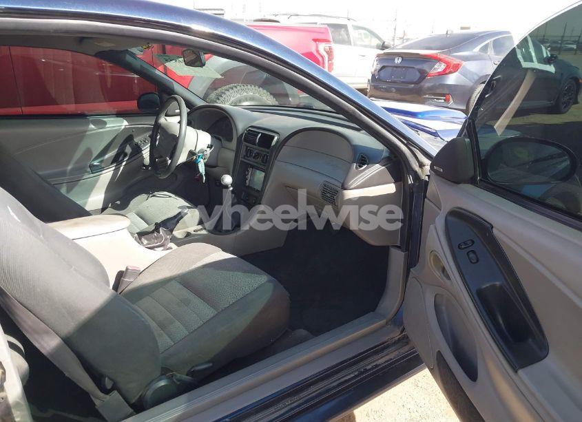 Photo 5 of 2001 Ford Mustang GT (VIN 1FAFP42X01F104029)