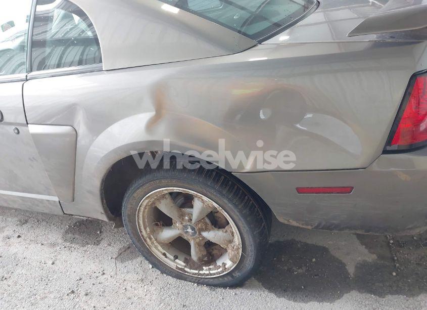 Photo 17 of 2001 Ford Mustang GT (VIN 1FAFP42X31F235570)