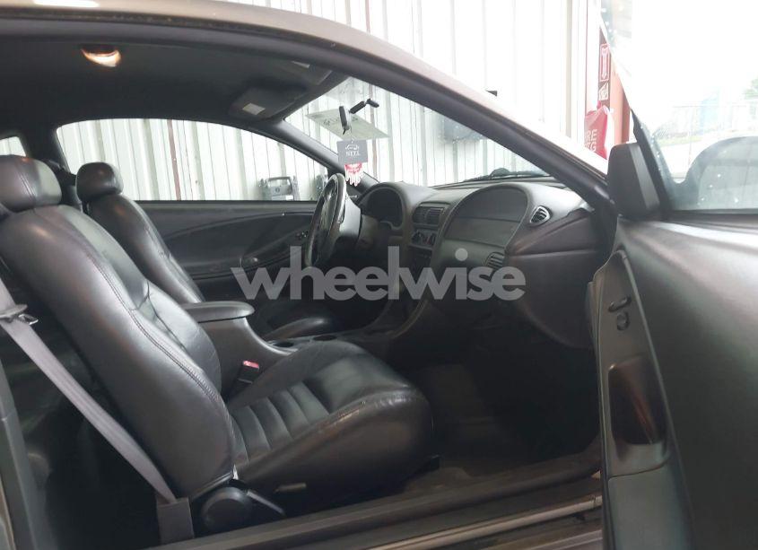 Photo 5 of 2001 Ford Mustang GT (VIN 1FAFP42X31F235570)