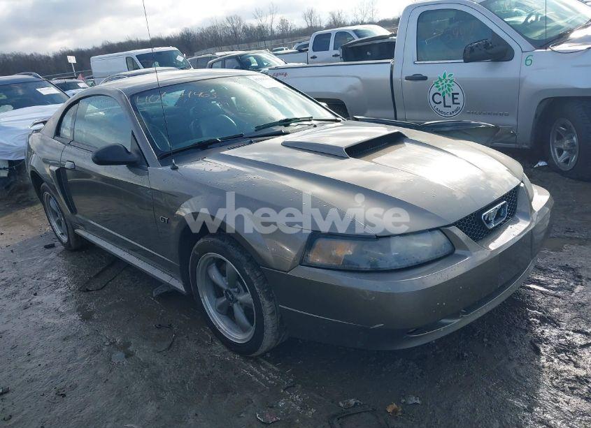 2001 Ford Mustang GT (VIN 1FAFP42X81F195745) main photo