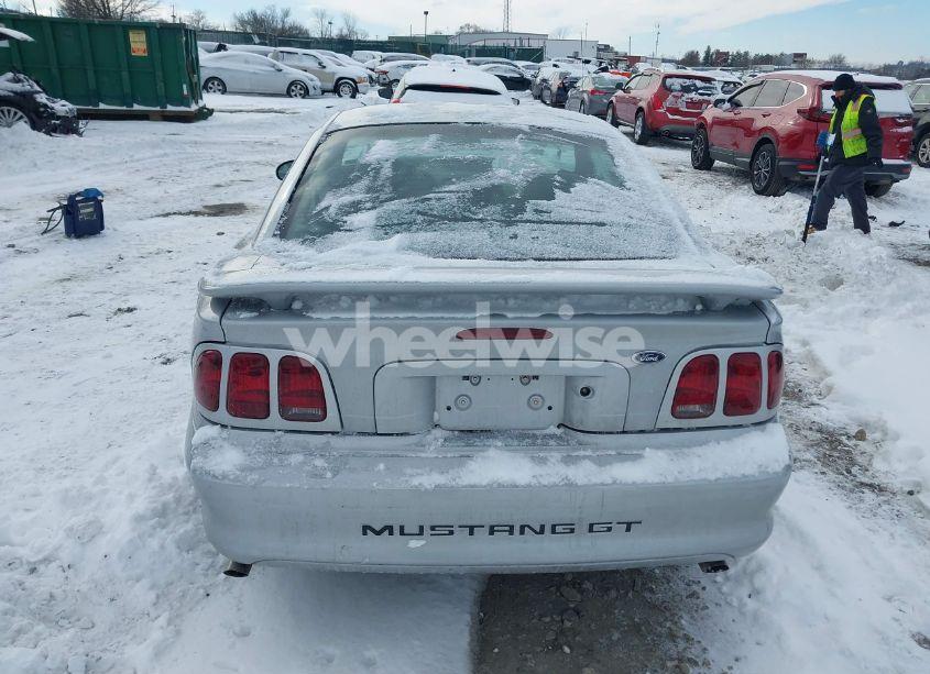 Photo 17 of 1998 Ford Mustang GT (VIN 1FAFP42XXWF182907)