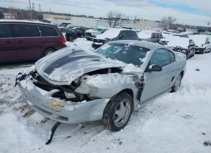 Photo 2 of 1998 Ford Mustang GT (VIN 1FAFP42XXWF182907)