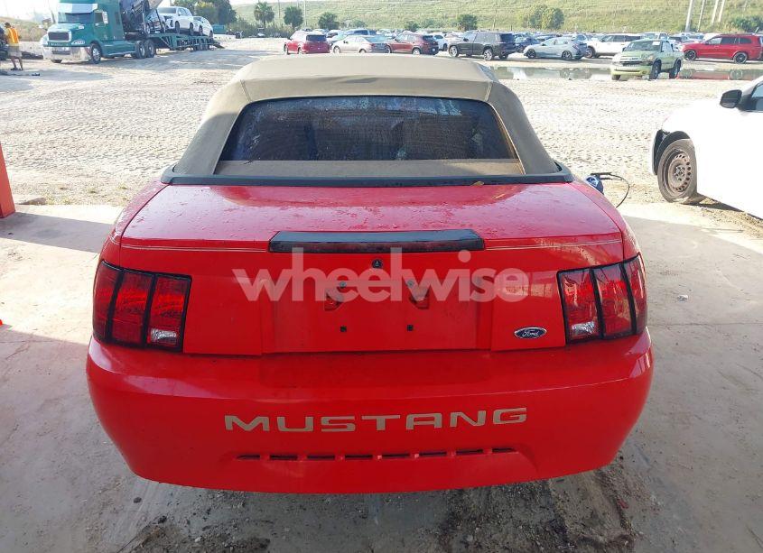Photo 15 of 2000 Ford Mustang (VIN 1FAFP4440YF298073)