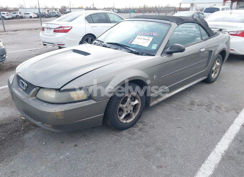 Photo 2 of 2001 Ford Mustang (VIN 1FAFP44411F138340)