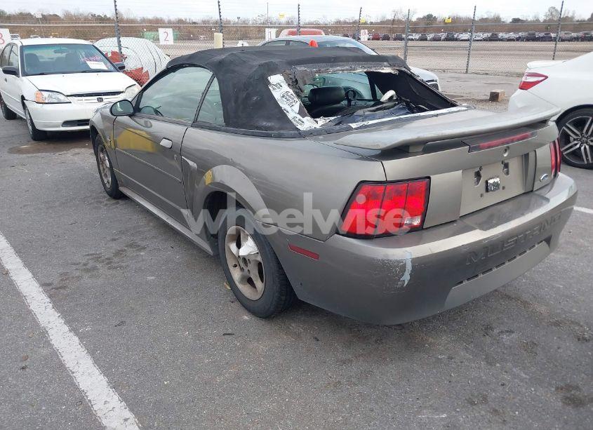 Photo 3 of 2001 Ford Mustang (VIN 1FAFP44411F138340)