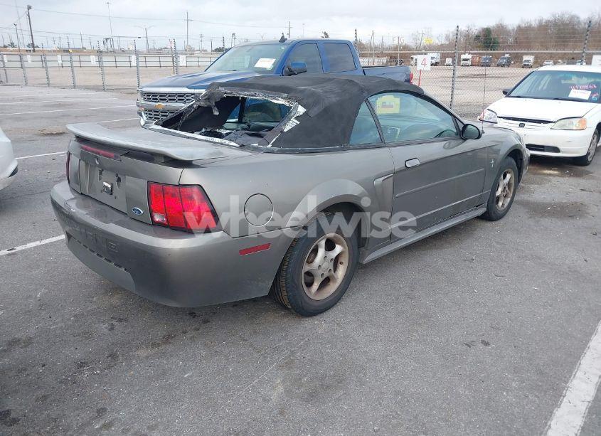 Photo 4 of 2001 Ford Mustang (VIN 1FAFP44411F138340)