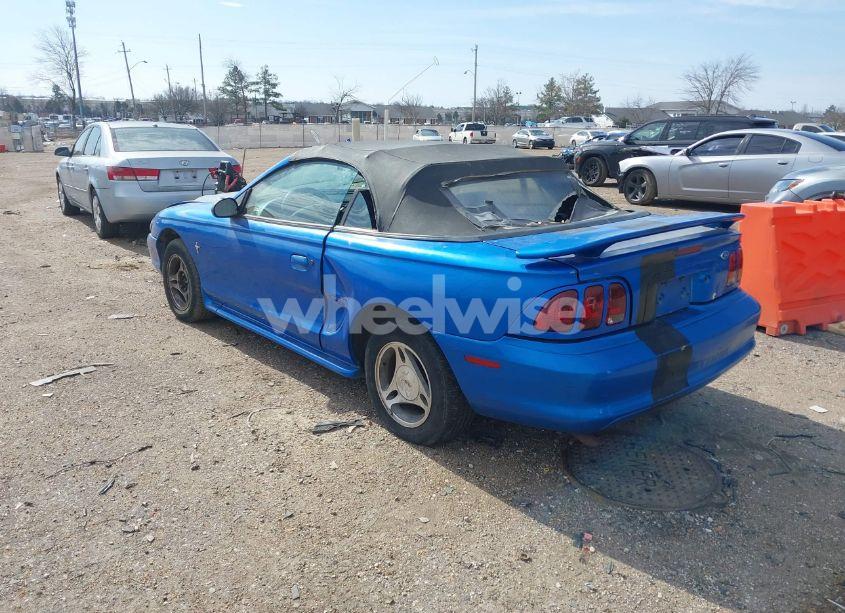 Photo 3 of 1998 Ford Mustang (VIN 1FAFP4441WF119648)