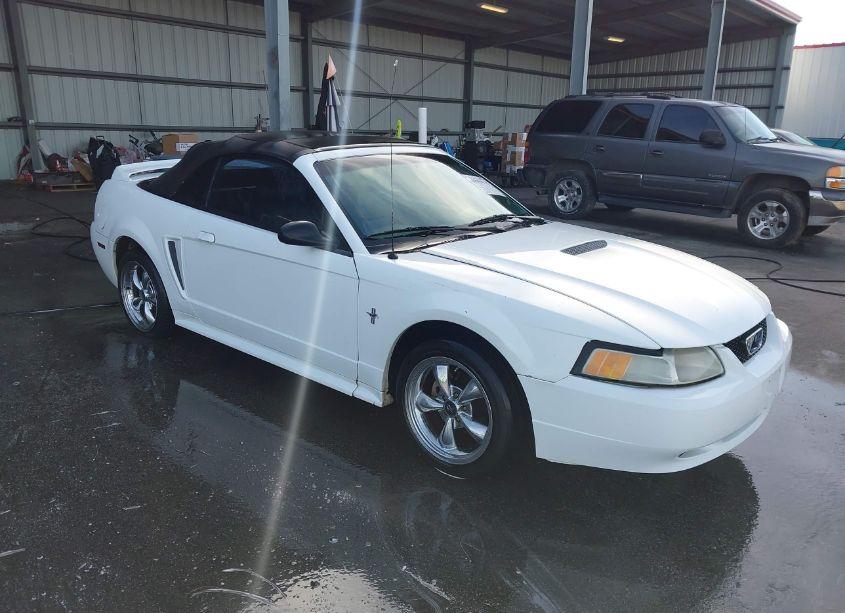 2000 Ford Mustang (VIN 1FAFP4441YF118874) main photo