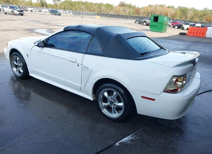 Photo 3 of 2000 Ford Mustang (VIN 1FAFP4441YF118874)
