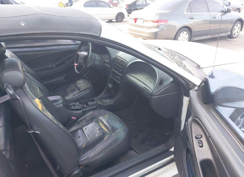 Photo 5 of 2000 Ford Mustang (VIN 1FAFP4441YF118874)