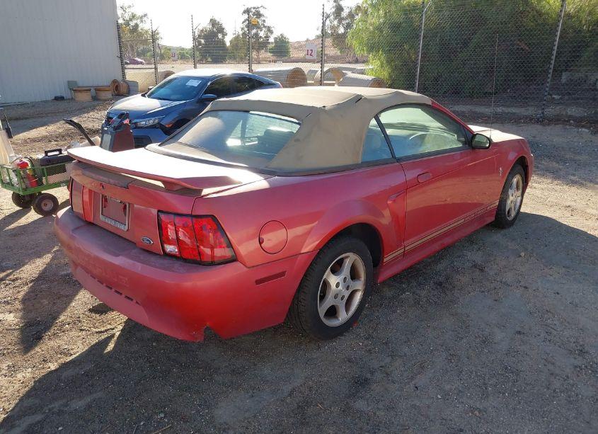 Photo 4 of 2001 Ford Mustang (VIN 1FAFP44421F137682)