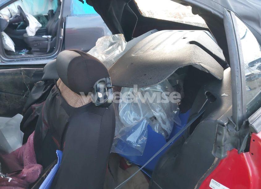 Photo 8 of 1998 Ford Mustang (VIN 1FAFP4442WF140251)