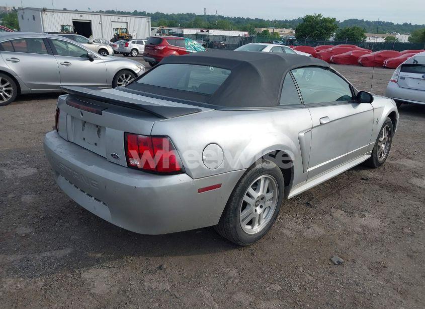 Photo 4 of 2000 Ford Mustang (VIN 1FAFP4442YF171230)