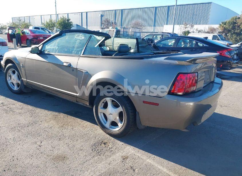 Photo 3 of 2001 Ford Mustang (VIN 1FAFP44431F193503)