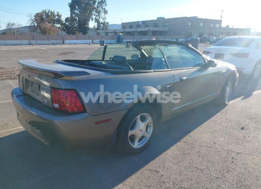 Photo 4 of 2001 Ford Mustang (VIN 1FAFP44431F193503)