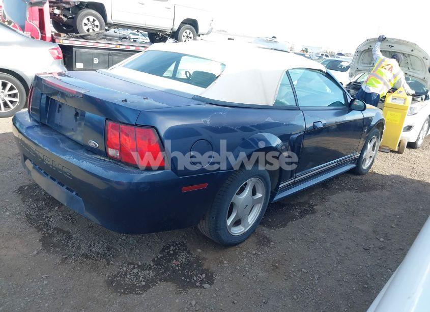 Photo 4 of 2001 Ford Mustang (VIN 1FAFP44431F199608)