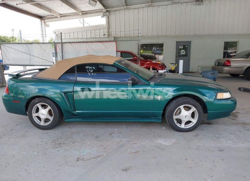 Photo 13 of 2001 Ford Mustang (VIN 1FAFP44441F198354)