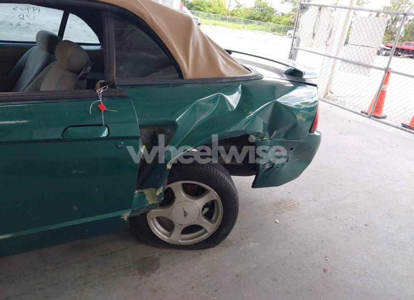 Photo 6 of 2001 Ford Mustang (VIN 1FAFP44441F198354)